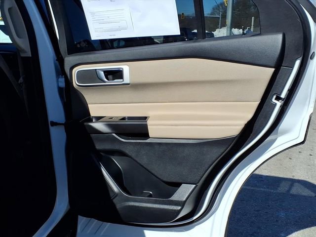 Used 2020 Ford Explorer XLT image 11