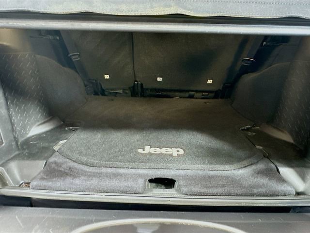 Used 2016 Jeep Wrangler Unlimited Sahara w/ Connectivity Group image 23