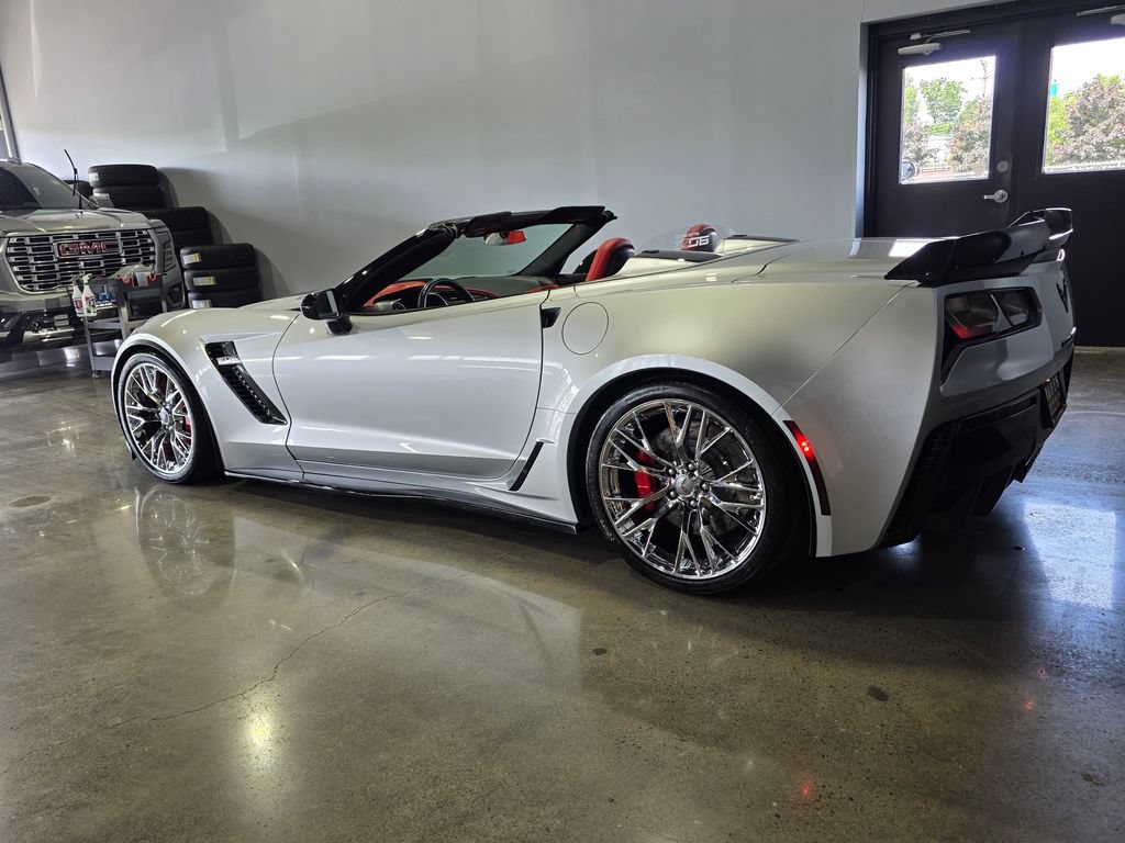 Used 2016 Chevrolet Corvette Z06 w/ 3LZ Preferred Equipment Group RWD image 28