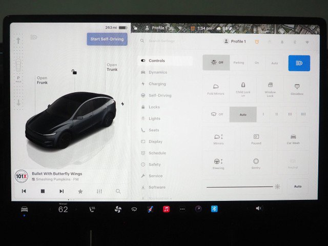 Used 2026 Tesla Model Y Long Range RWD image 34