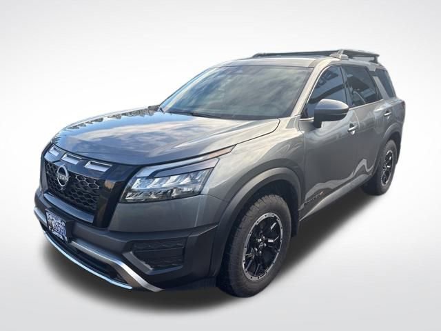 Used 2025 Nissan Pathfinder Rock Creek image 2