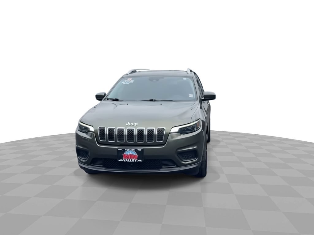 Used 2021 Jeep Cherokee Latitude FWD image 3