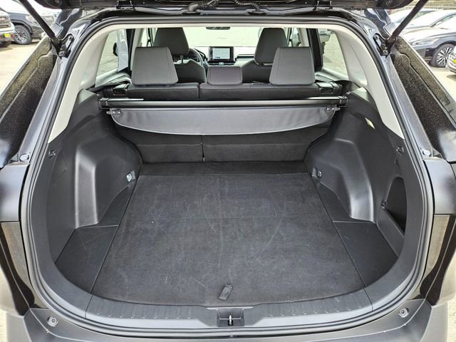 Used 2025 Toyota RAV4 XLE AWD/4WD image 12