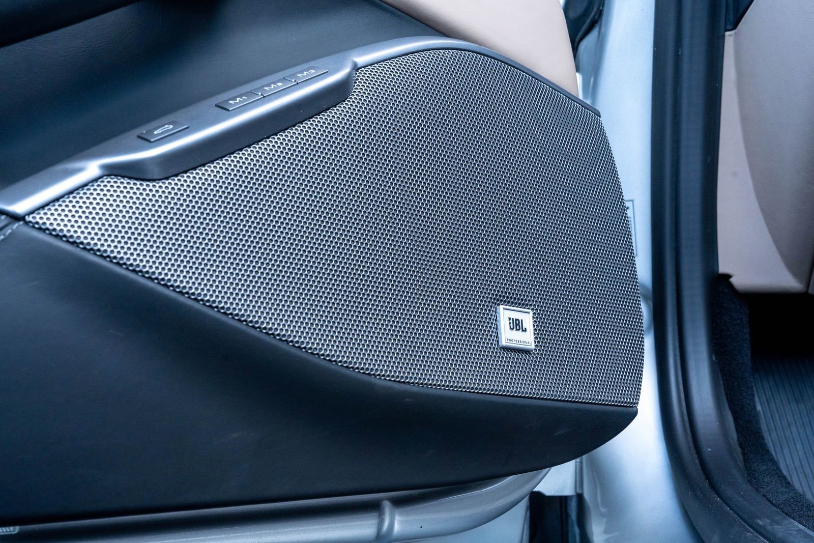 Used 2019 Ferrari Portofino image 28