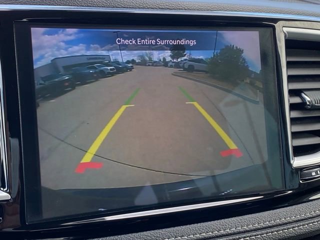 Used 2023 Chrysler Pacifica Touring-L image 25