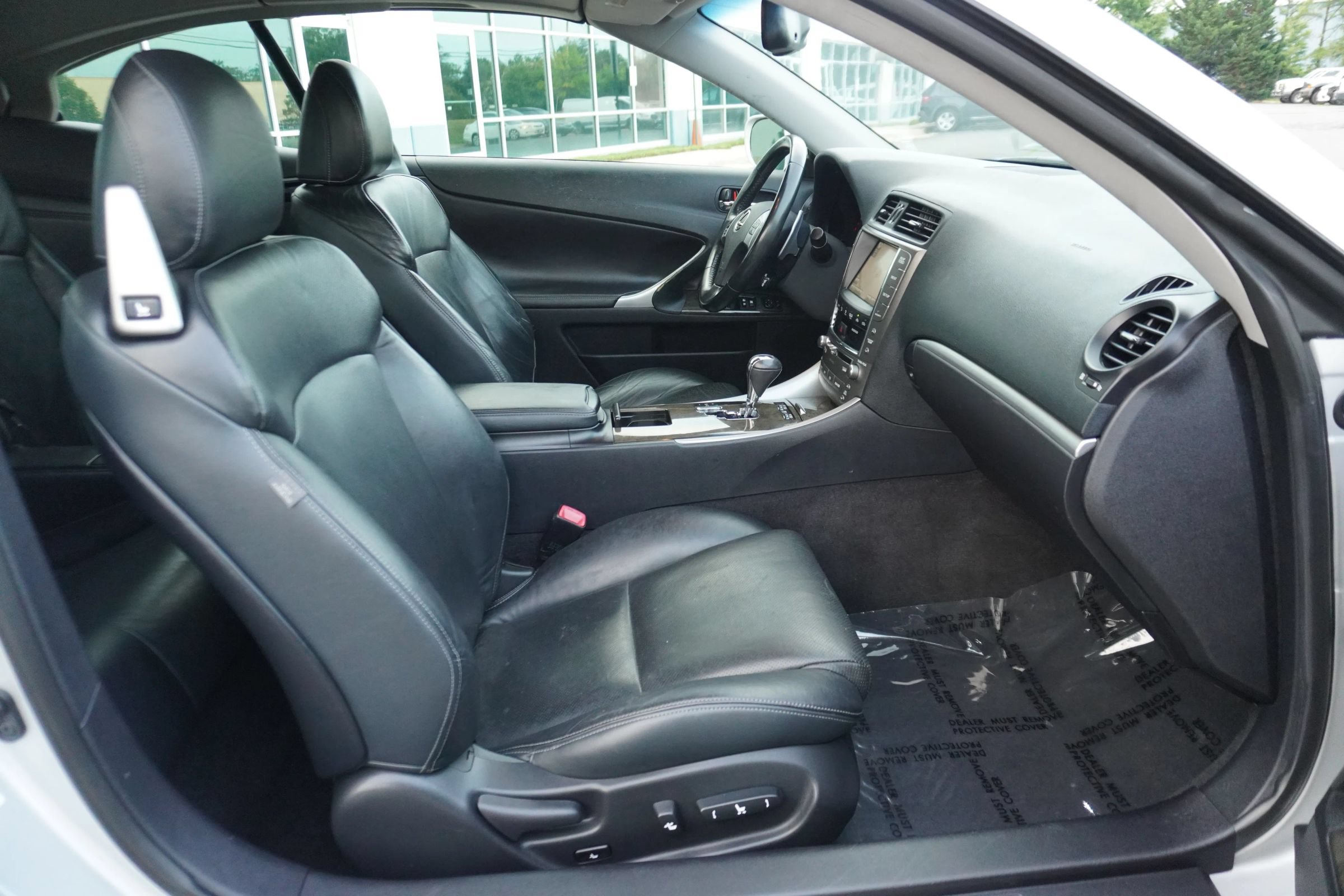 Used 2011 Lexus IS 250C RWD image 11