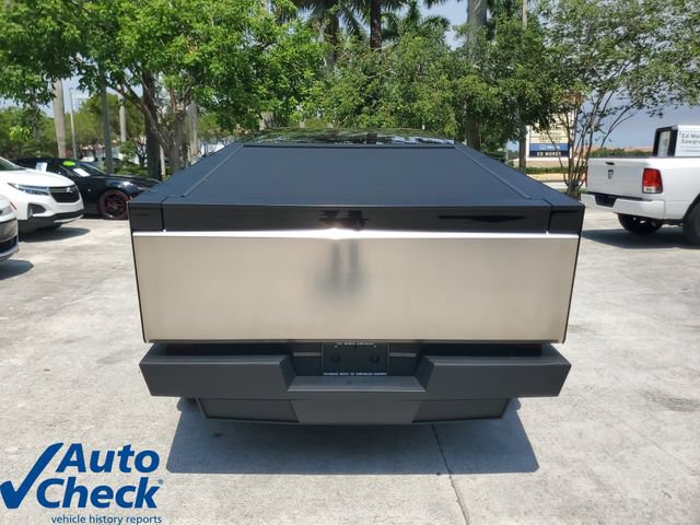 Used 2024 Tesla Cybertruck AWD Crew Cab image 3