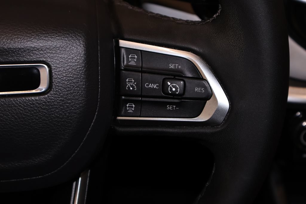Used 2023 Jeep Compass Limited AWD/4WD image 24