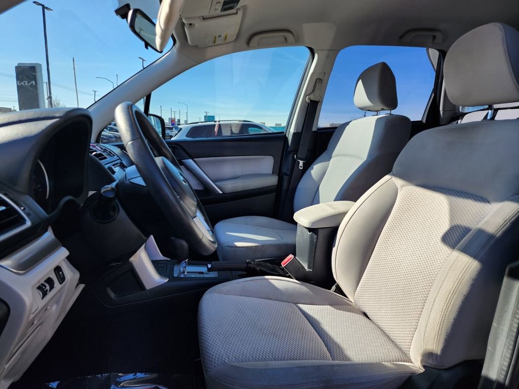 Used 2017 Subaru Forester 2.5i w/ Alloy Wheel Package AWD/4WD image 10