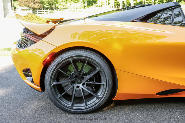 Used 2026 McLaren 750S Spider RWD image 10
