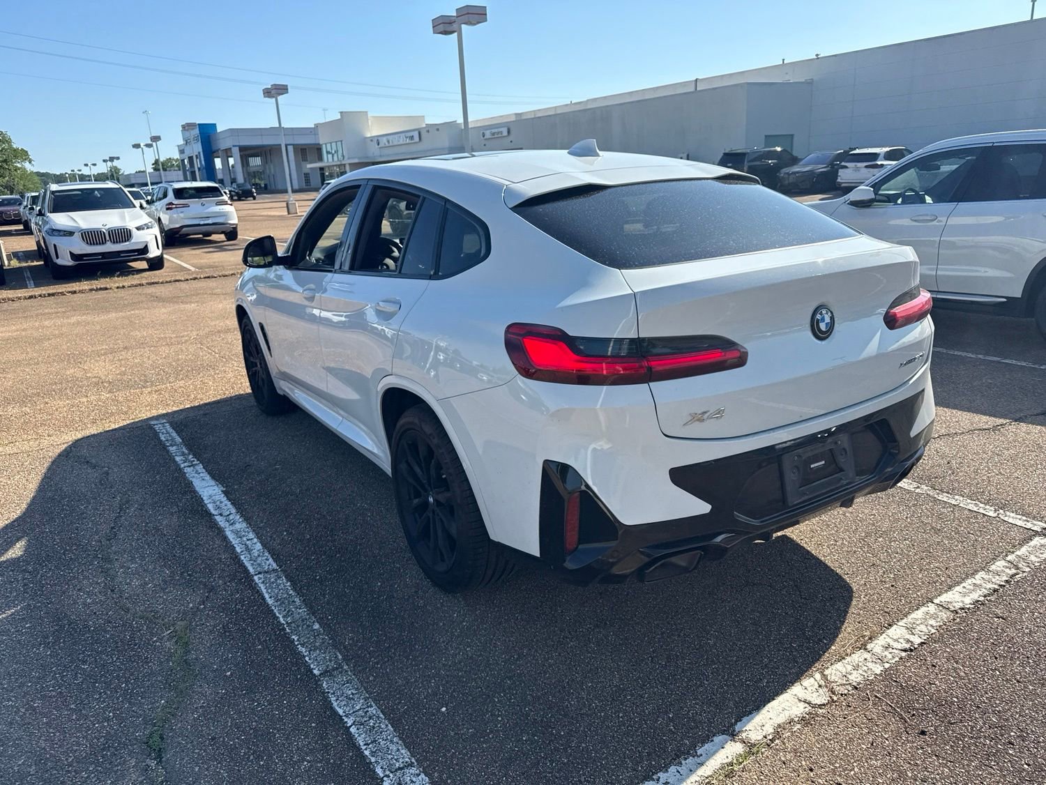 Used 2023 BMW X4 xDrive30i w/ M Sport Package AWD/4WD image 7