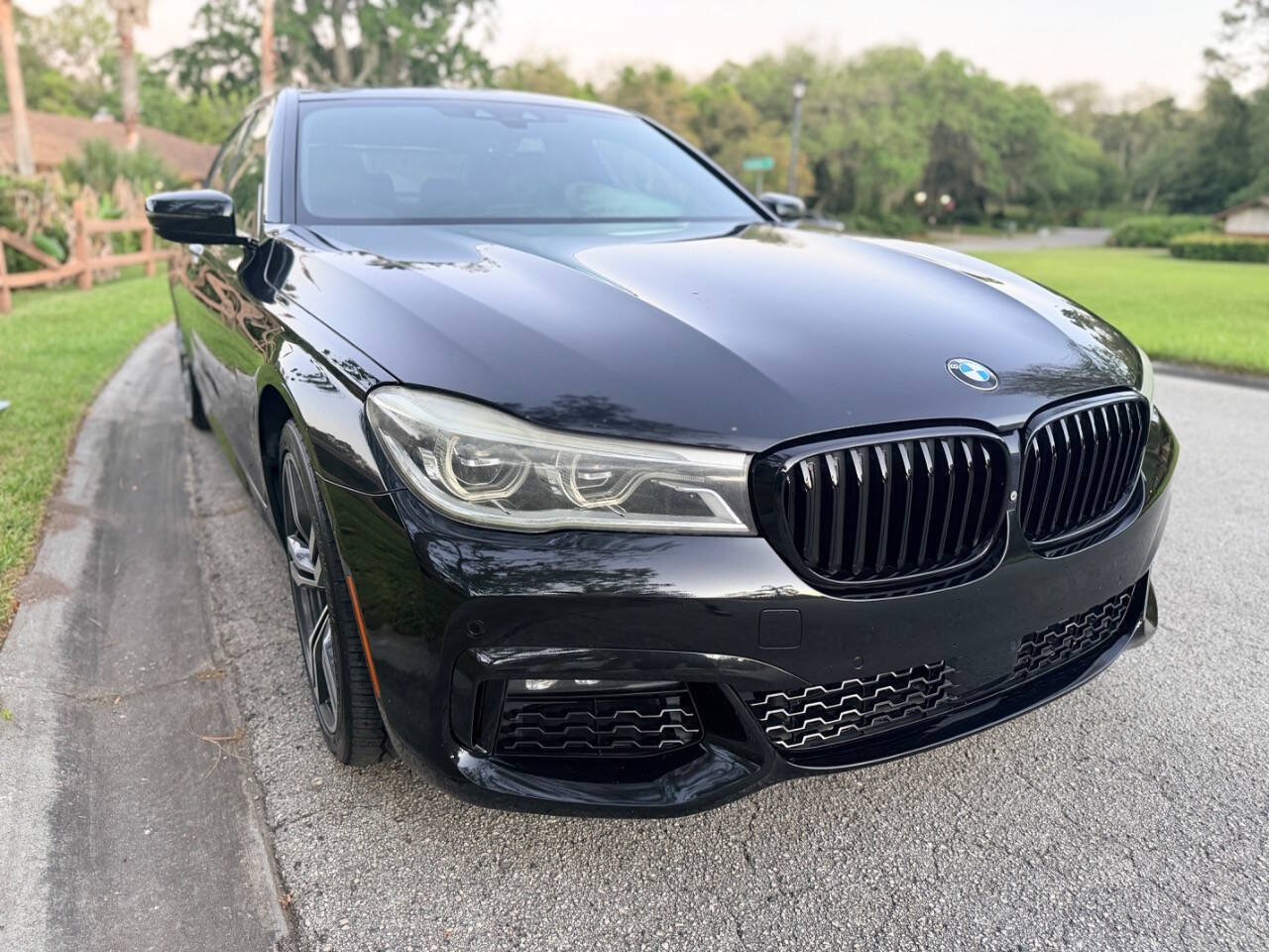 Used 2016 BMW 750i xDrive AWD/4WD image 2