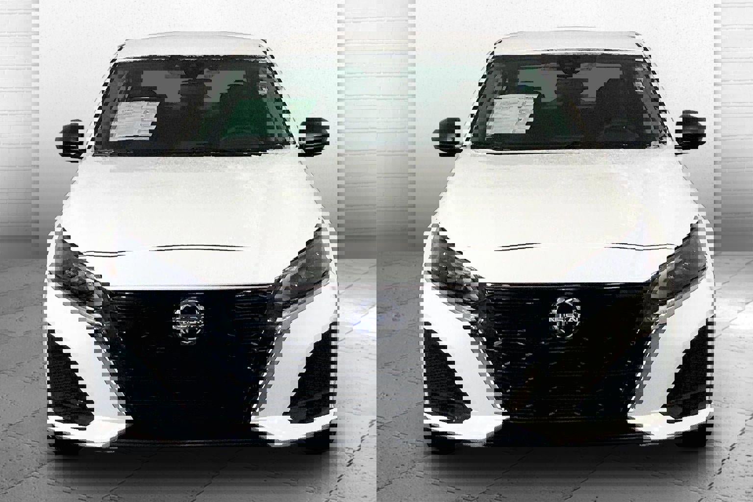 Used 2025 Nissan Altima 2.5 SV image 2