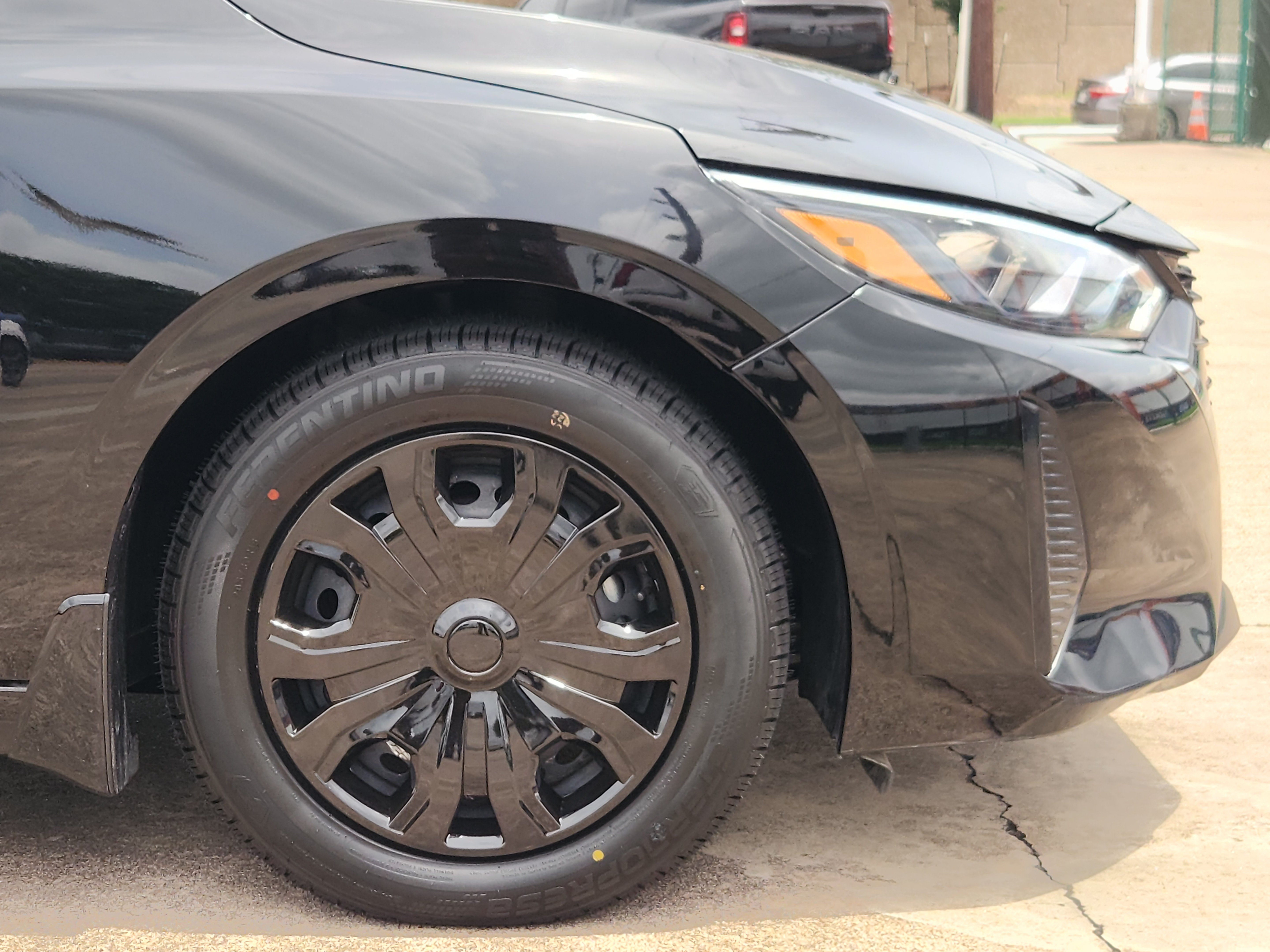 Used 2024 Nissan Sentra S FWD image 9