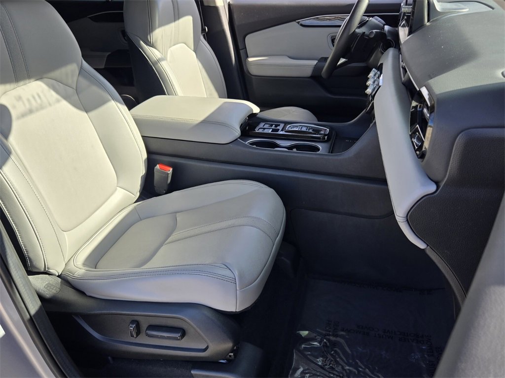 Used 2023 Honda Pilot Touring image 16