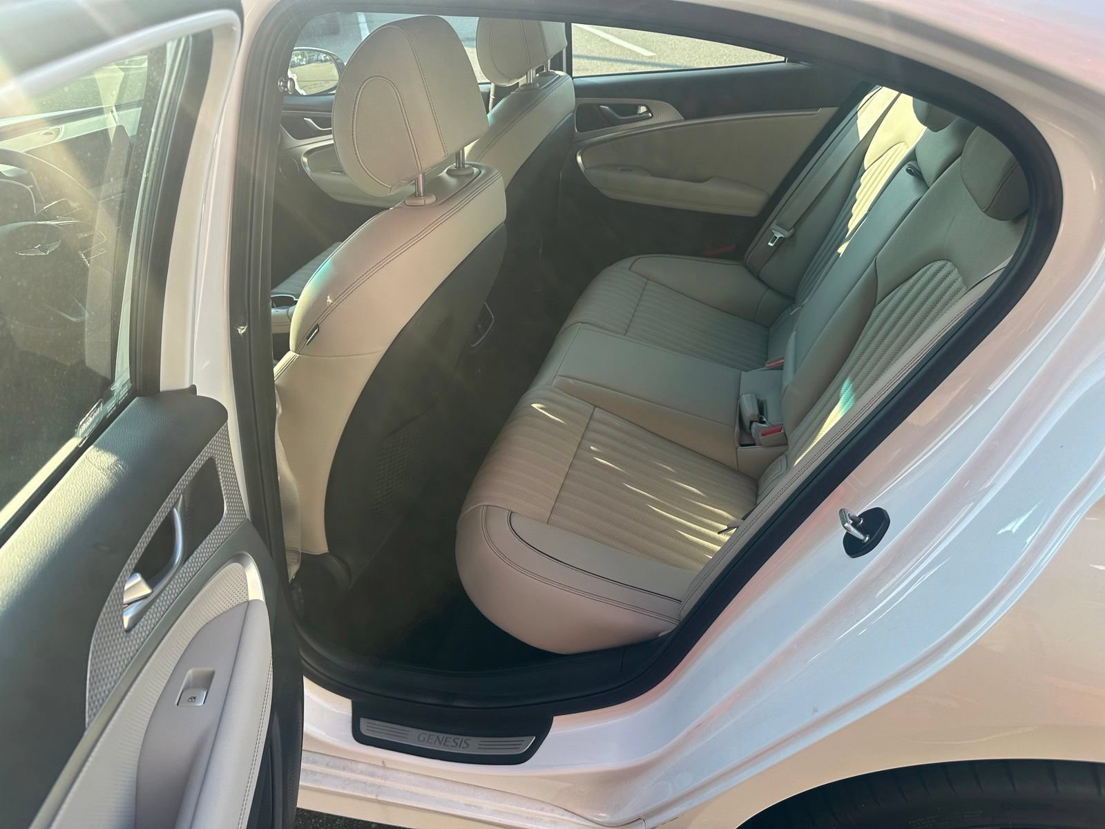 Used 2023 Genesis G70 2.0T w/ Sport Prestige Package RWD image 23