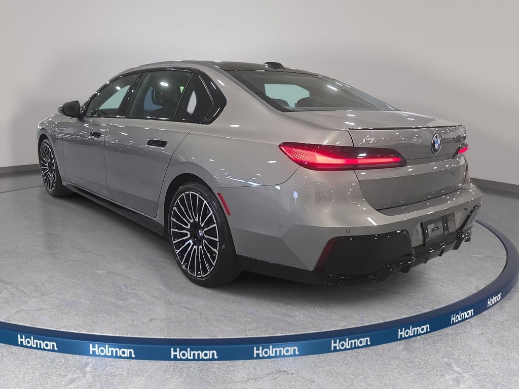 Used 2025 BMW i7 eDrive50 w/ M Sport Package image 7