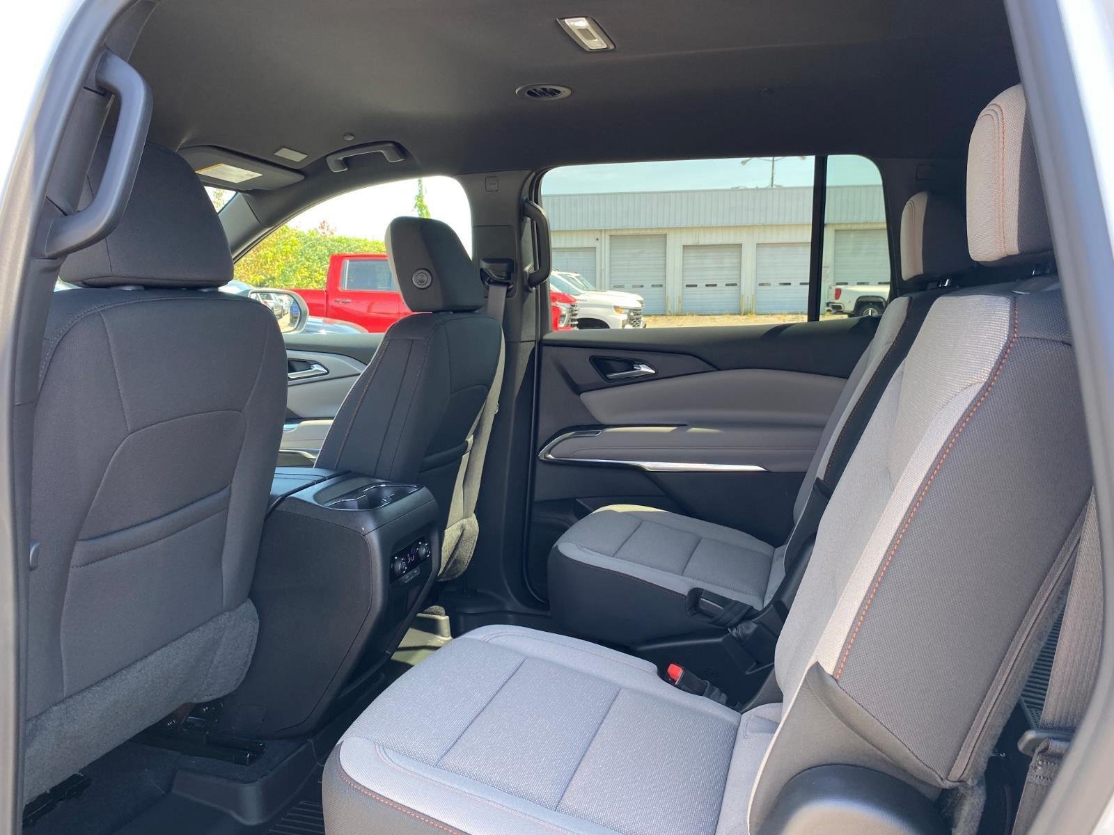 New 2027 Chevrolet Traverse LT w/ LPO, Floor Liner Package AWD/4WD image 20
