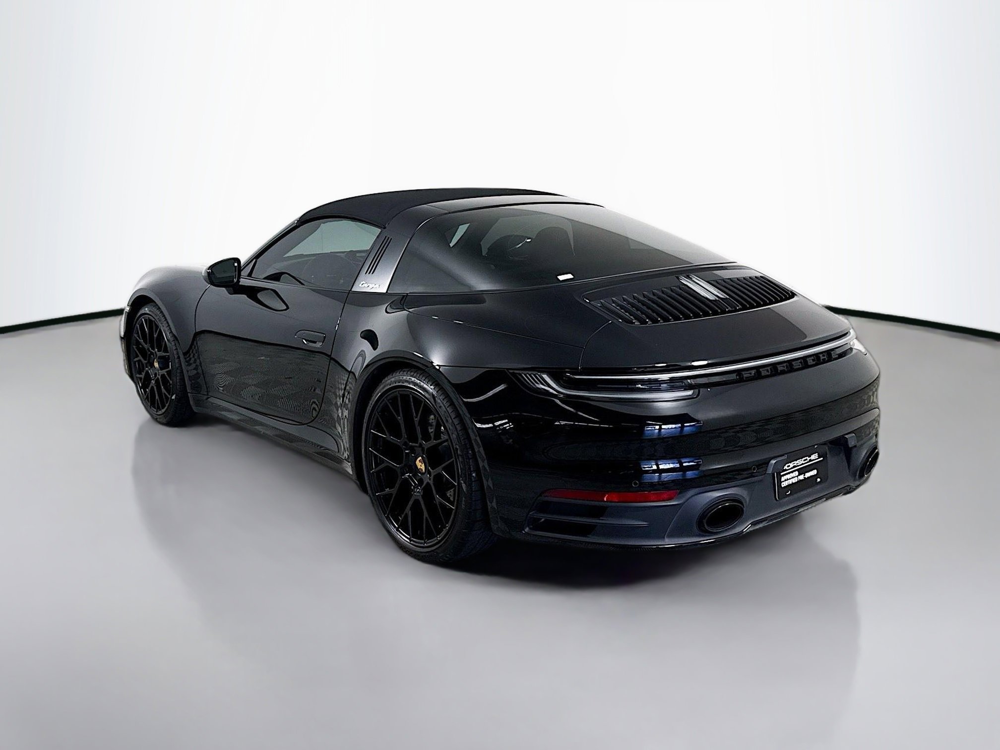Certified 2024 Porsche 911 Targa 4S image 3