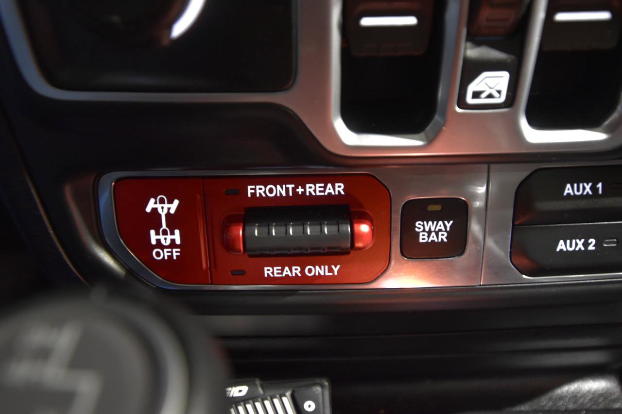 Used 2018 Jeep Wrangler Unlimited Rubicon AWD/4WD image 37