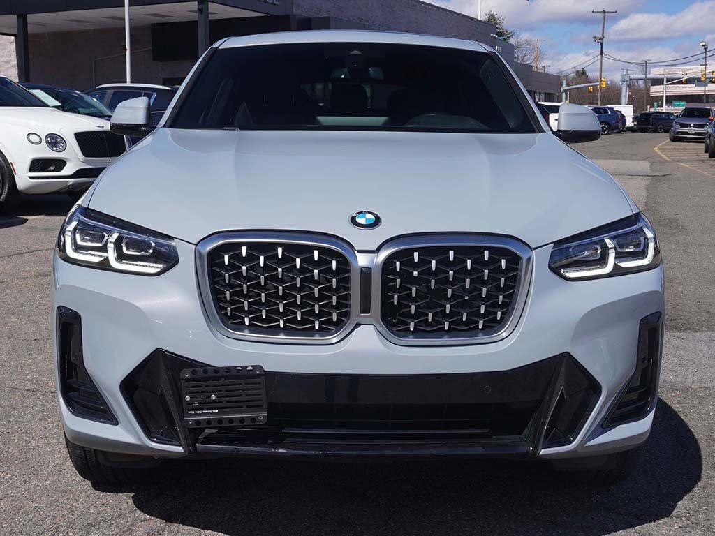 Used 2022 BMW X4 xDrive30i w/ M Sport Package image 11