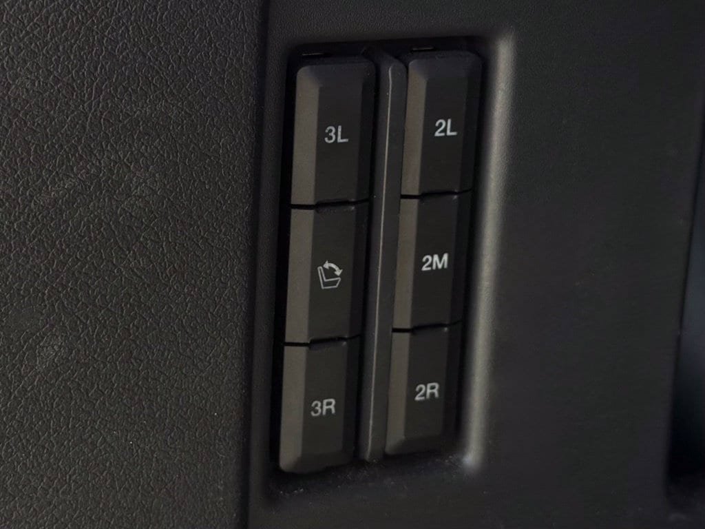Used 2024 Ford Expedition XLT AWD/4WD image 28