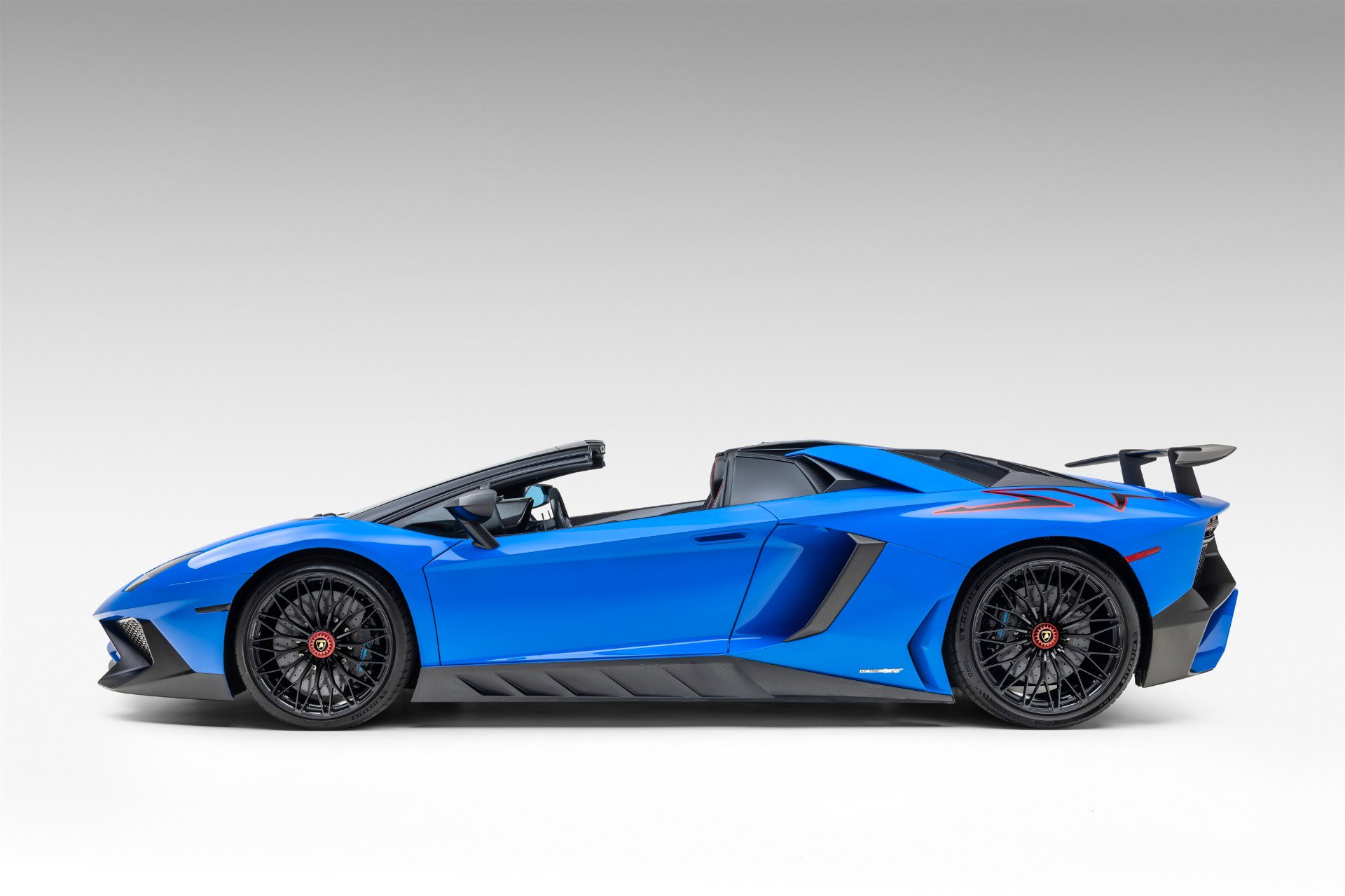 Used 2017 Lamborghini Aventador LP 750-4 Superveloce image 1