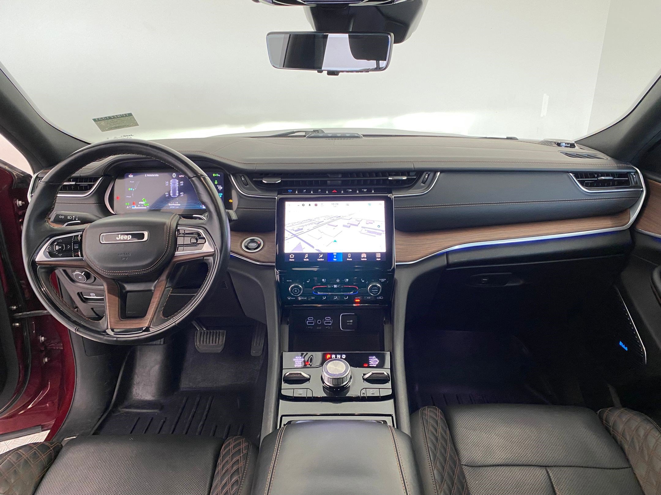 Used 2023 Jeep Grand Cherokee Summit w/ Advanced Protech Group IV image 16