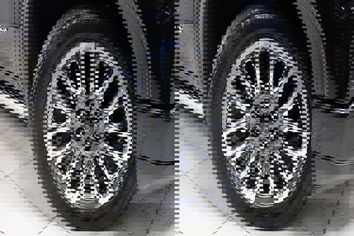 Used 2024 GMC Sierra 1500 Denali Ultimate image 14