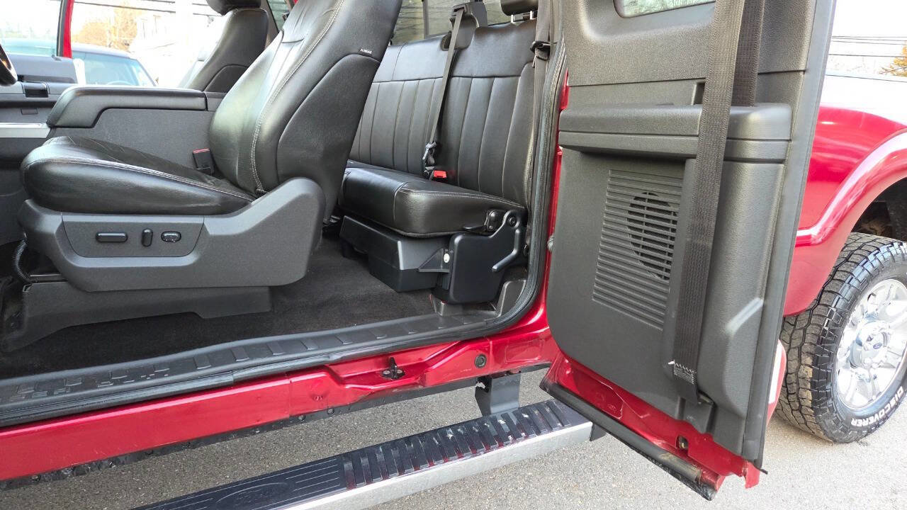 Used 2014 Ford F350 Lariat w/ Chrome Package image 29