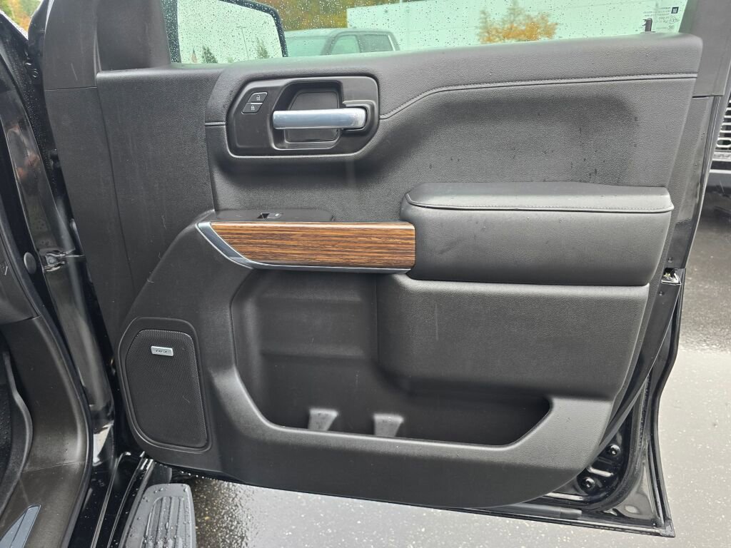 Used 2021 Chevrolet Silverado 1500 High Country w/ Technology Package image 43