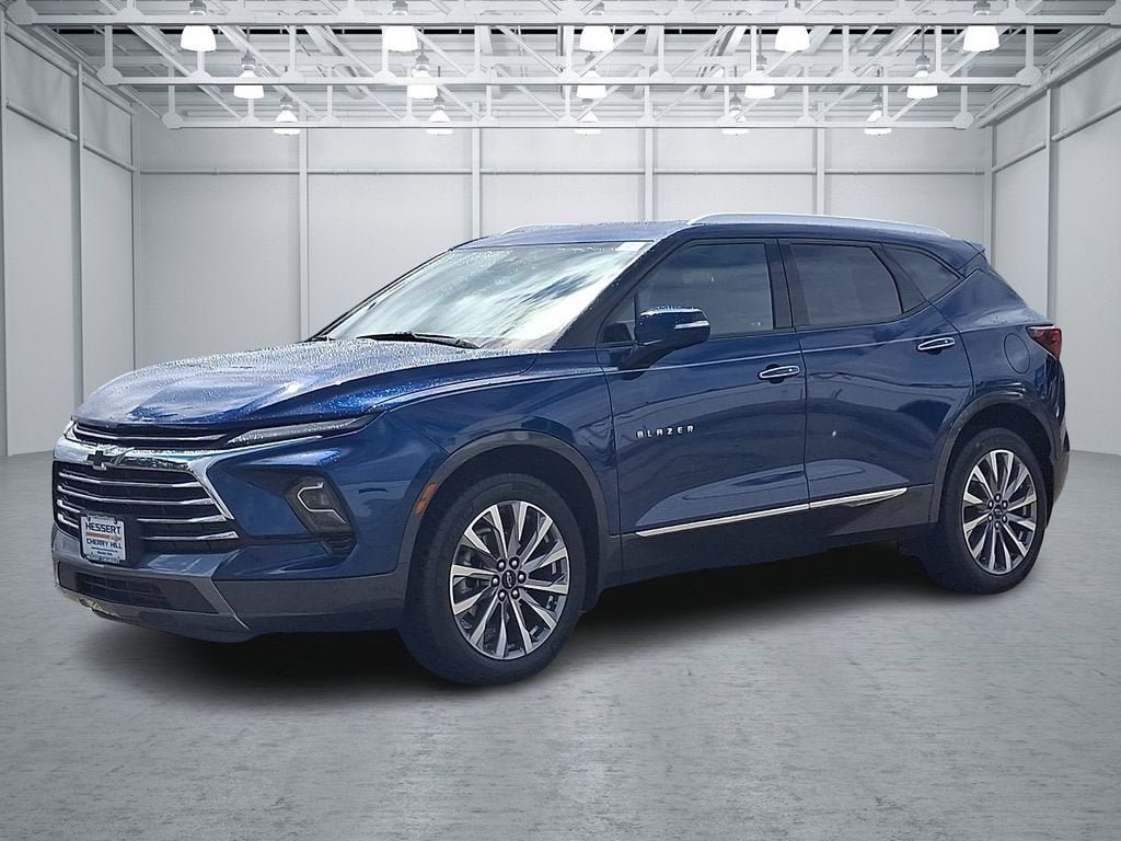 Certified 2023 Chevrolet Blazer Premier FWD image 4