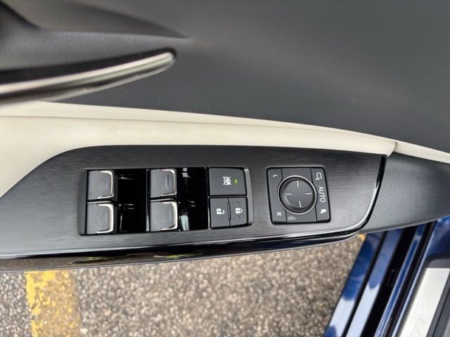 Used 2025 Lexus ES 350 w/ Premium Package image 9