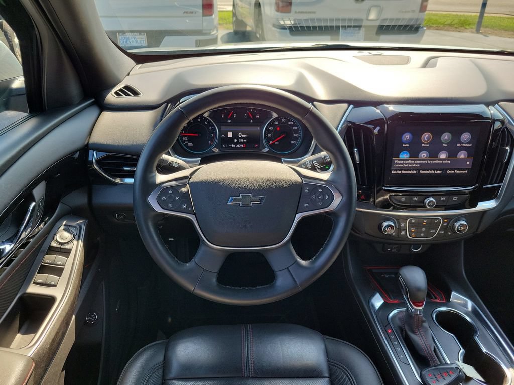 Used 2023 Chevrolet Traverse RS AWD/4WD image 13