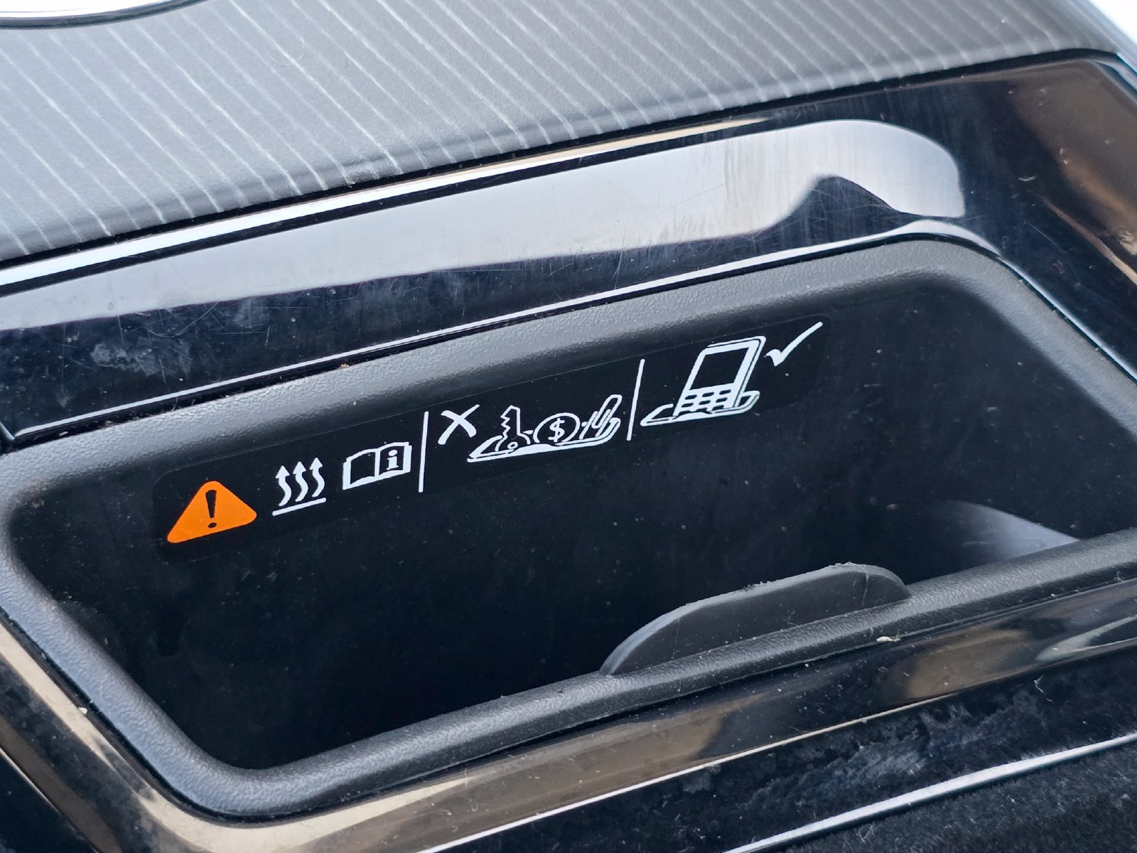 Used 2024 Cadillac Lyriq Sport AWD/4WD image 19