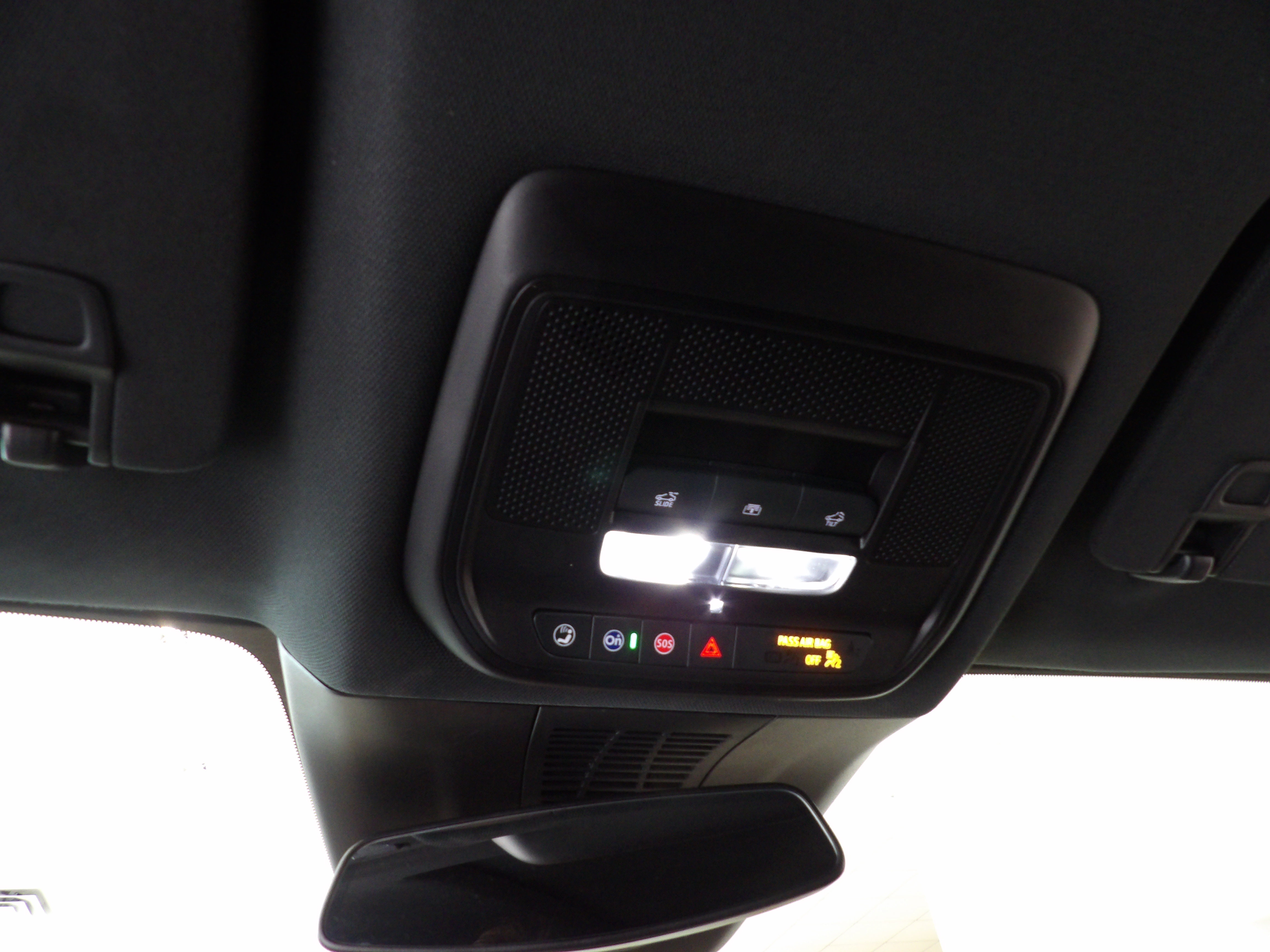 Used 2024 Chevrolet Blazer EV LT AWD/4WD image 15