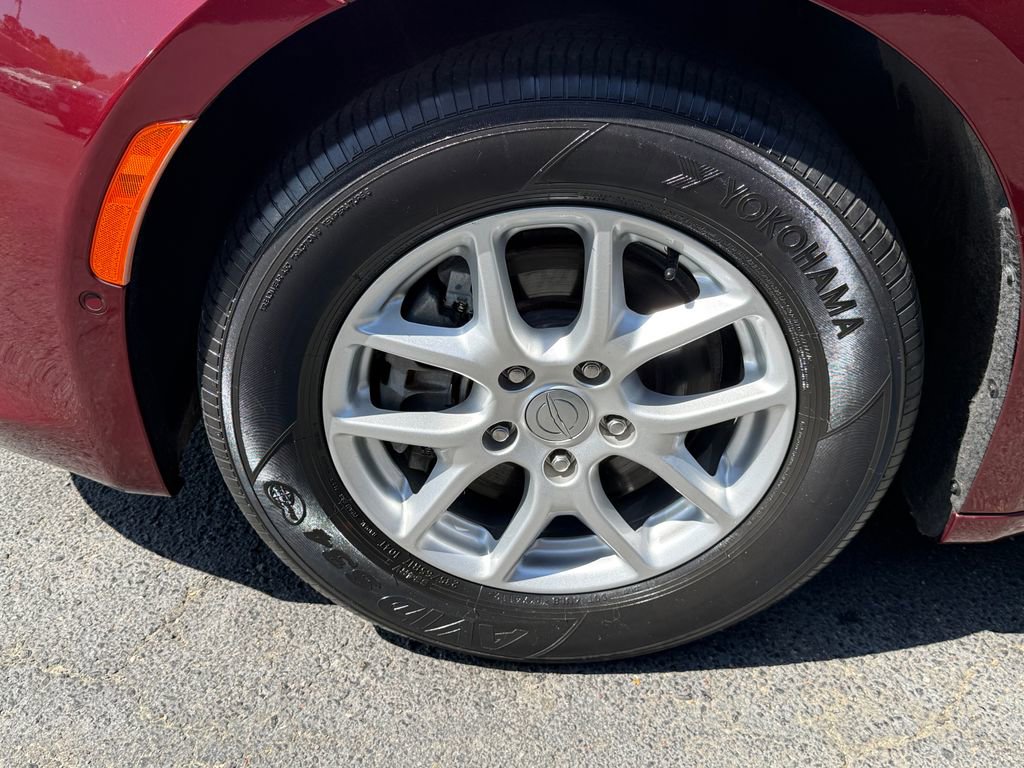 Used 2020 Chrysler Pacifica Touring-L w/ Advanced Safetytec Group image 40