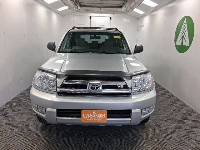 Used 2005 Toyota 4Runner SR5 AWD/4WD image 2