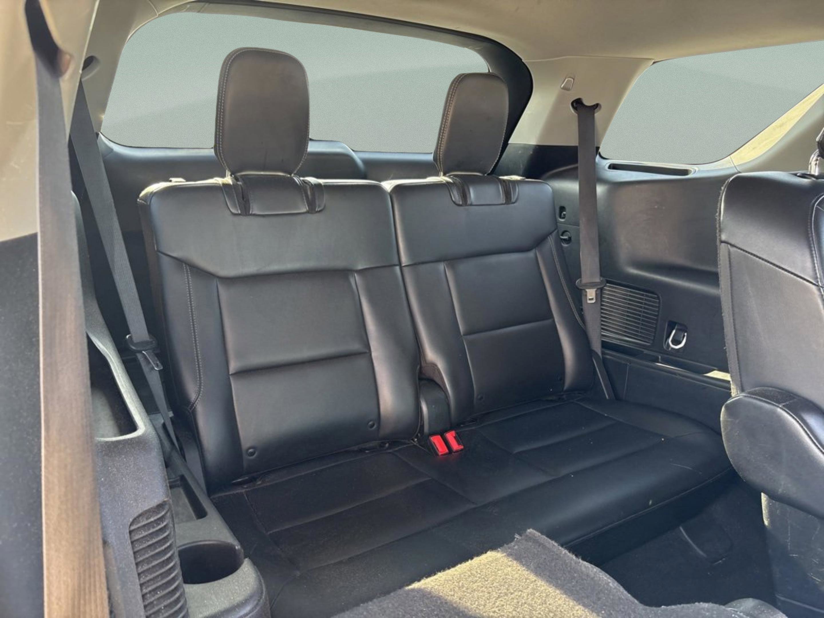 Used 2023 Ford Explorer XLT w/ Equipment Group 202A image 31