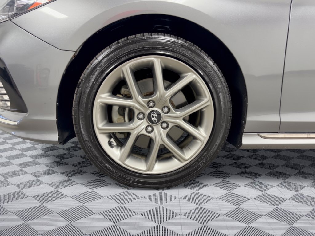 Used 2018 Hyundai Sonata Limited FWD image 13
