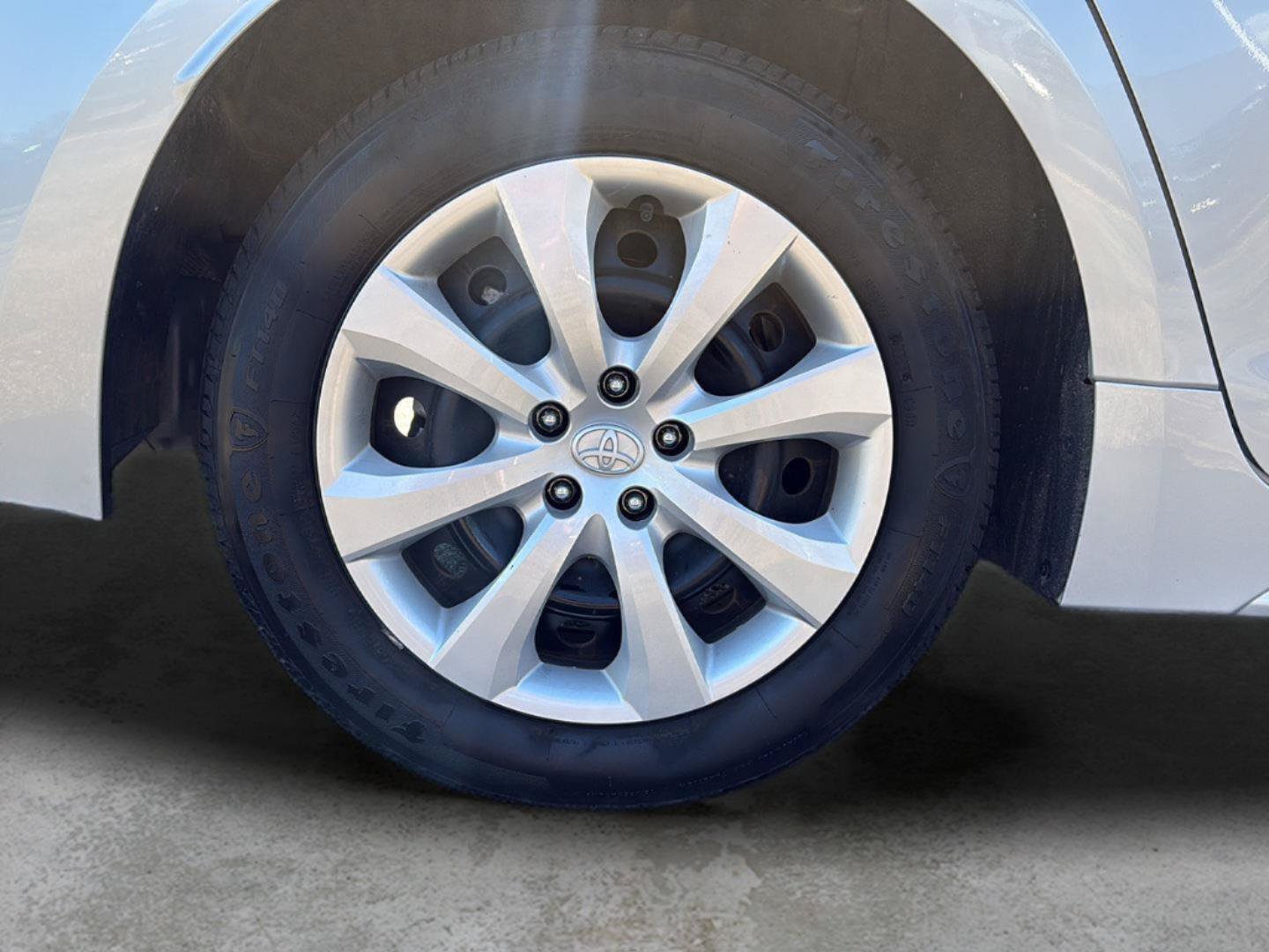 Used 2026 Toyota Corolla LE FWD image 23