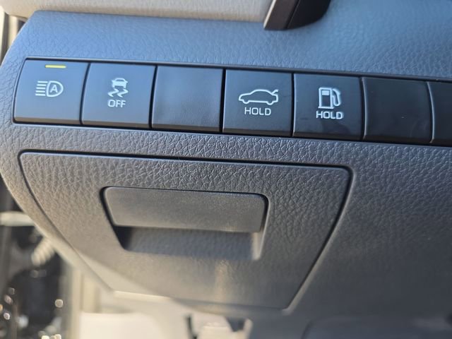 Used 2023 Toyota Camry SE image 36