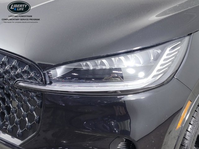 Used 2026 Lincoln Aviator Reserve w/ Jet Appearance Package AWD/4WD image 9