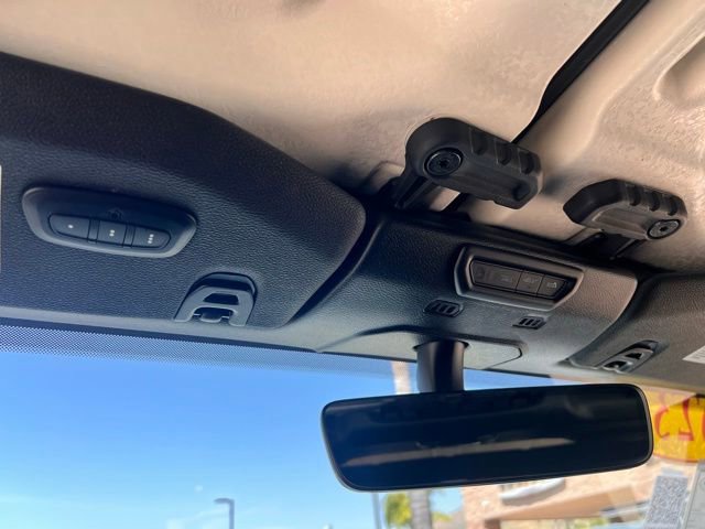 Used 2023 Jeep Wrangler Unlimited Sahara image 28