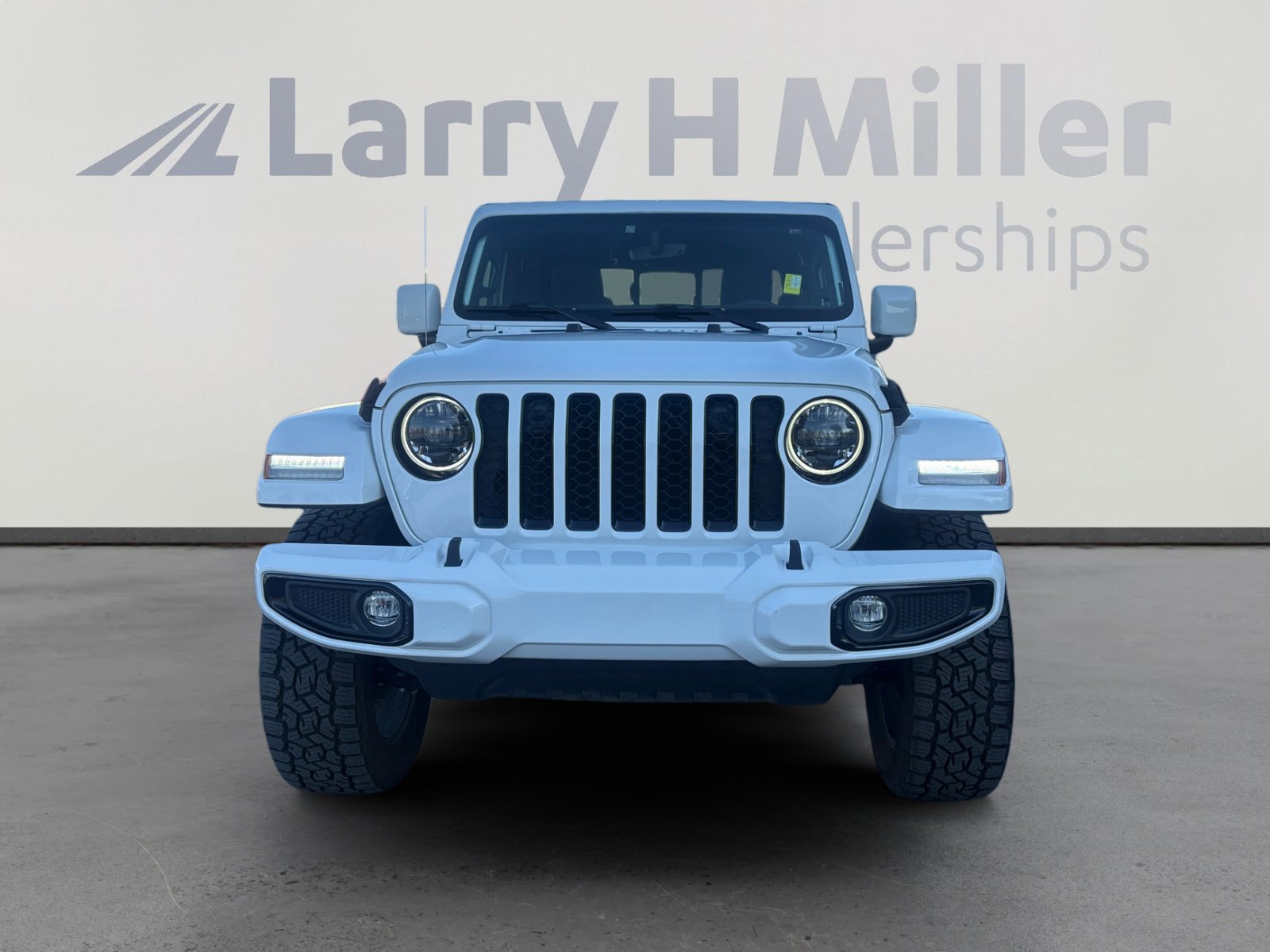 Used 2023 Jeep Gladiator Overland image 8