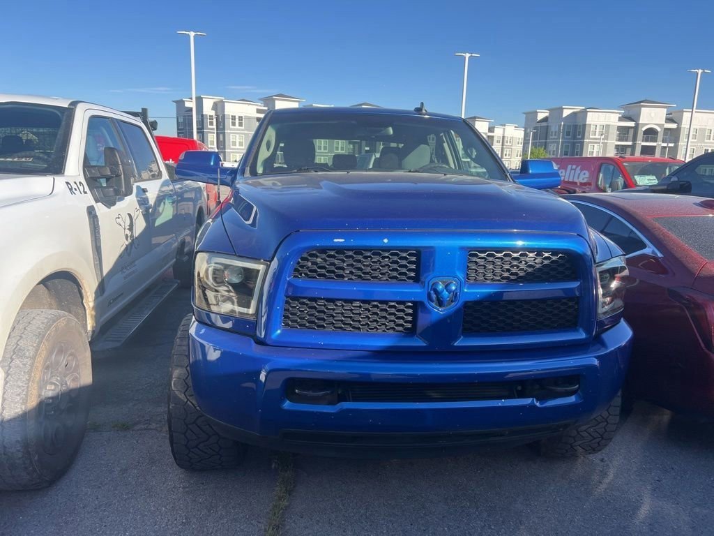 Used 2015 RAM 2500 SLT w/ Protection Group AWD/4WD image 3