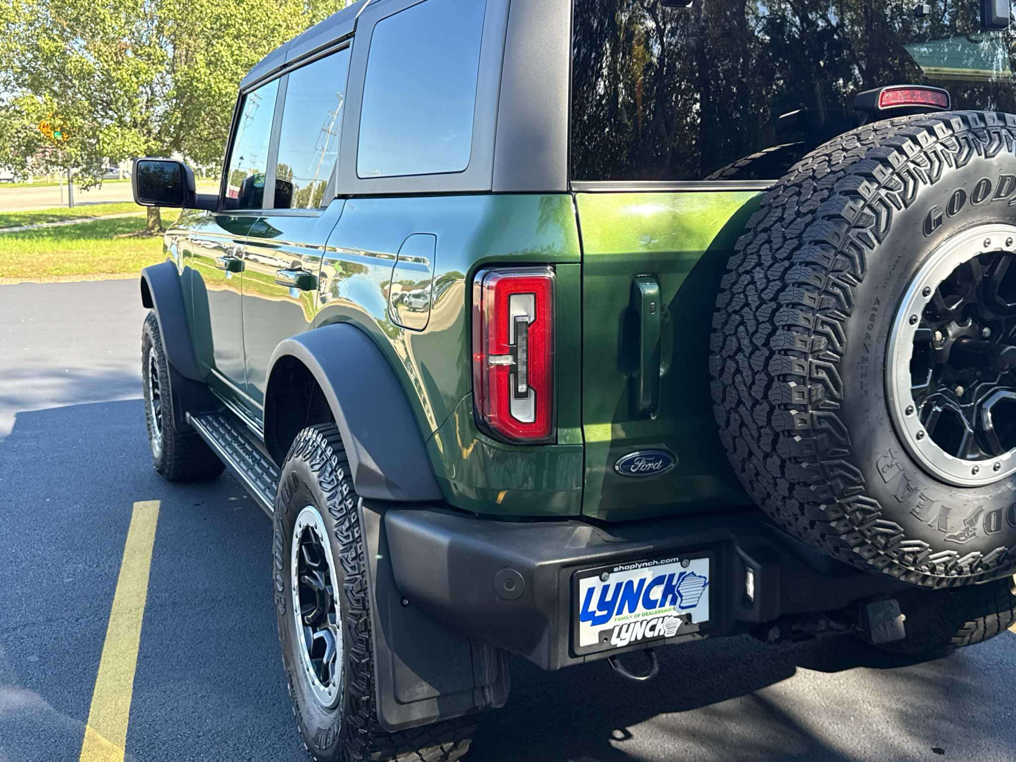 Used 2023 Ford Bronco Outer Banks w/ Sasquatch Package AWD/4WD image 13