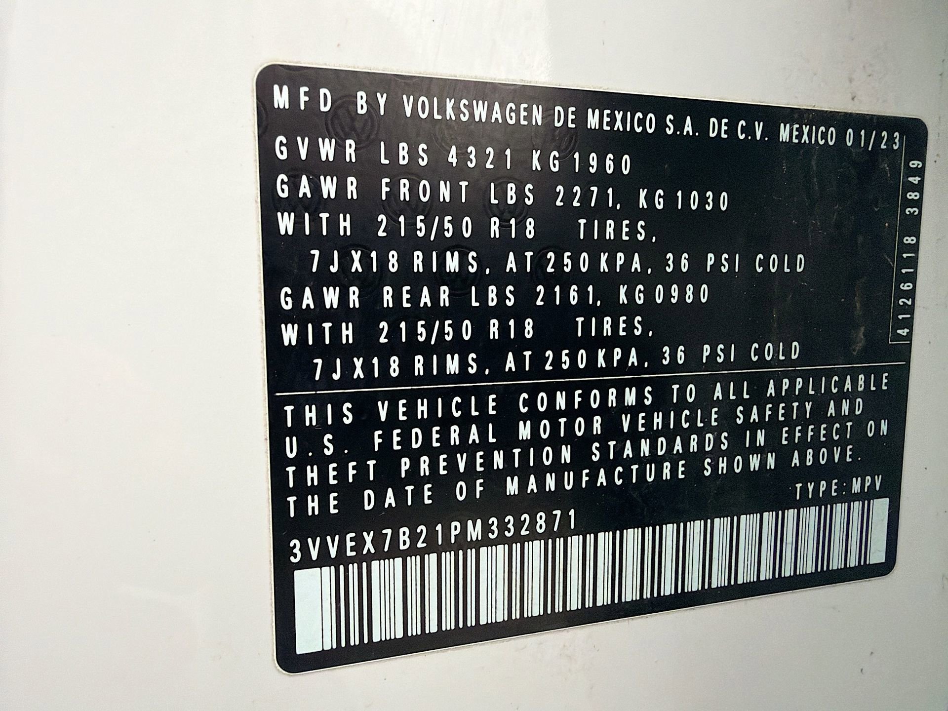 Used 2023 Volkswagen Taos SE w/ Panoramic Sunroof Package image 32