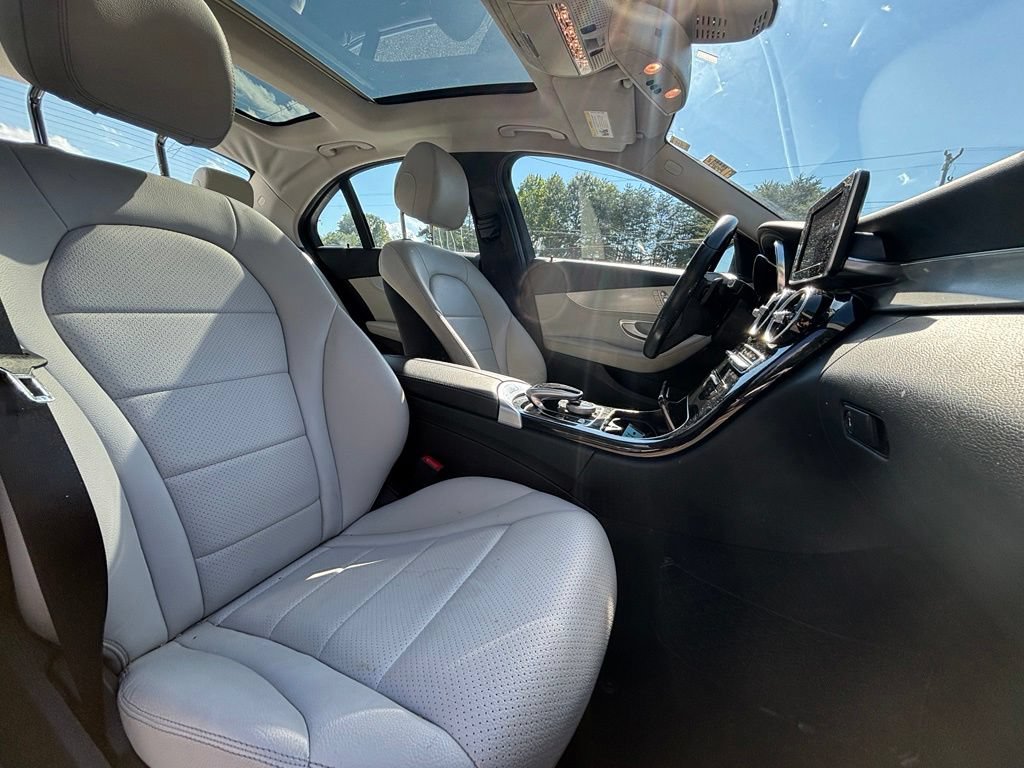Used 2015 Mercedes-Benz C 300 4MATIC Sedan image 18