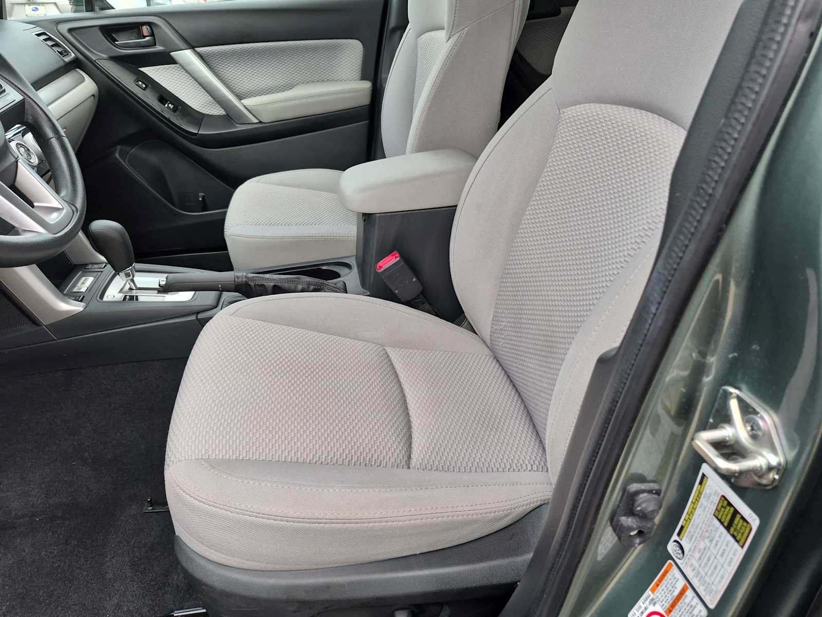 Used 2018 Subaru Forester 2.5i Premium w/ All-Weather Package AWD/4WD image 16